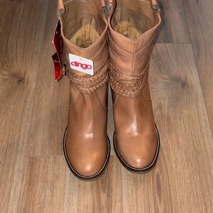 NWT Dingo Cowboy boots, size 10M.